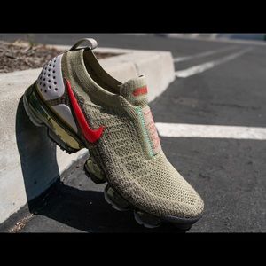 NIKE Air Vapormax FK Moc 2 Olive/Red (SIZE 11)